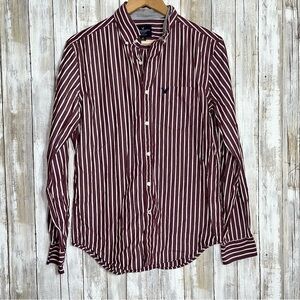 American Eagle Maroon Classic Fit Button Down